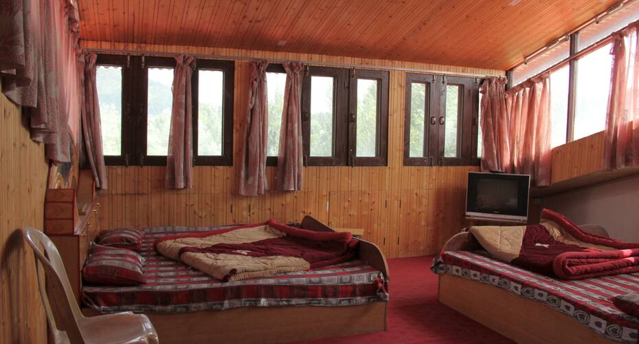 Hotel Hijraan, Srinagar 4